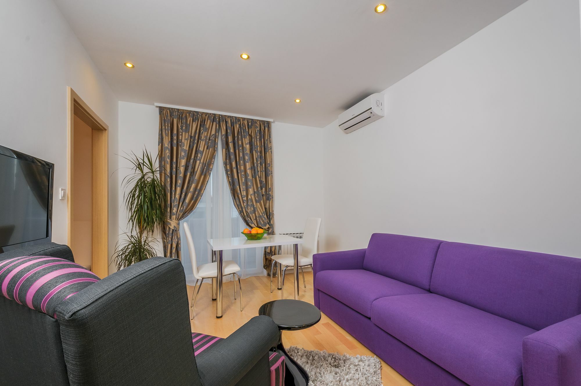 Apartments Zuvela Split Exterior photo